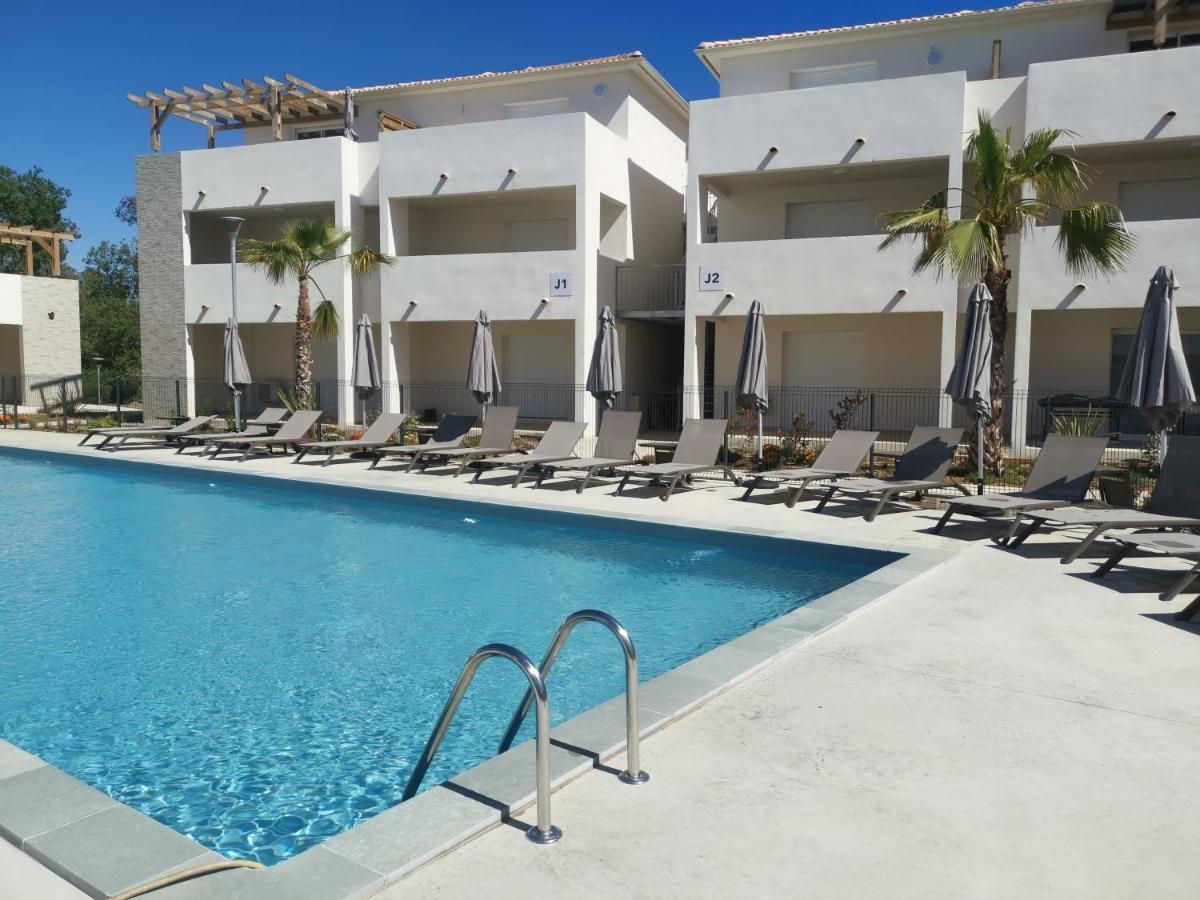 Marine De Bravone T2 Terrasse Front De Mer - Plage Pieds Dans L'Eau - Clim - Piscine - Wifi Linguizzetta Exterior photo